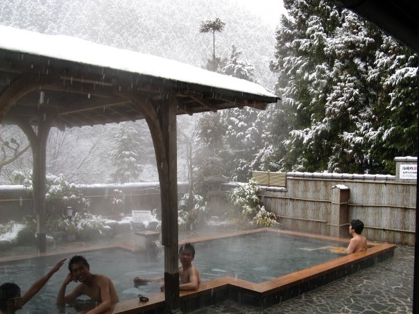 File:HotSpringSnow.jpg